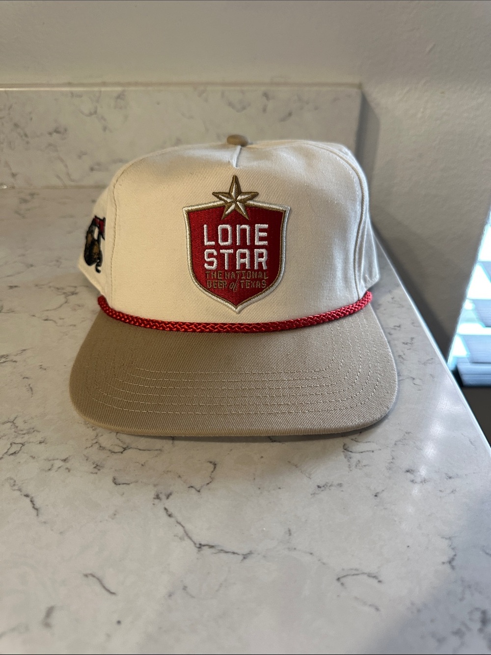 Lone Star Rope-Trim Snapback Hat in White and Tan